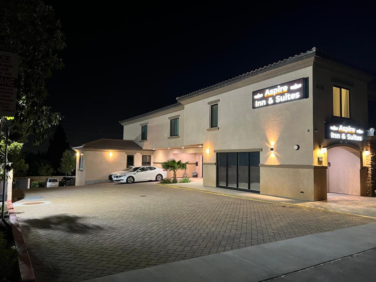 Aspire Inn & Suites אורנג' מראה חיצוני תמונה